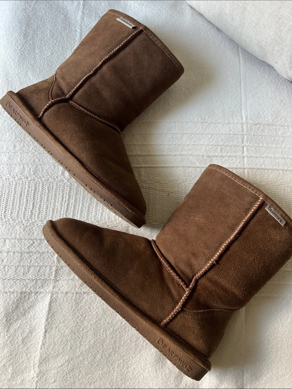 BearPaw Emma Chesnut Suede Short Shearling Boots